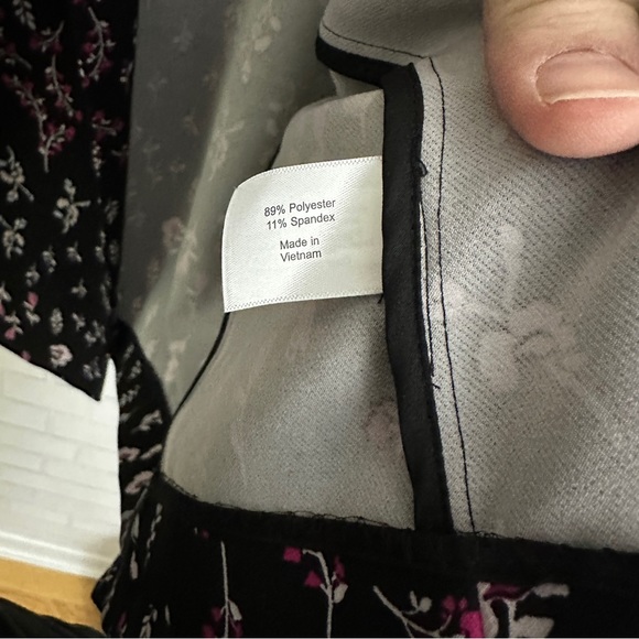 LANE BRYANT Black Flowered Open Bell Sleeve Blazer - Picture 9 of 9